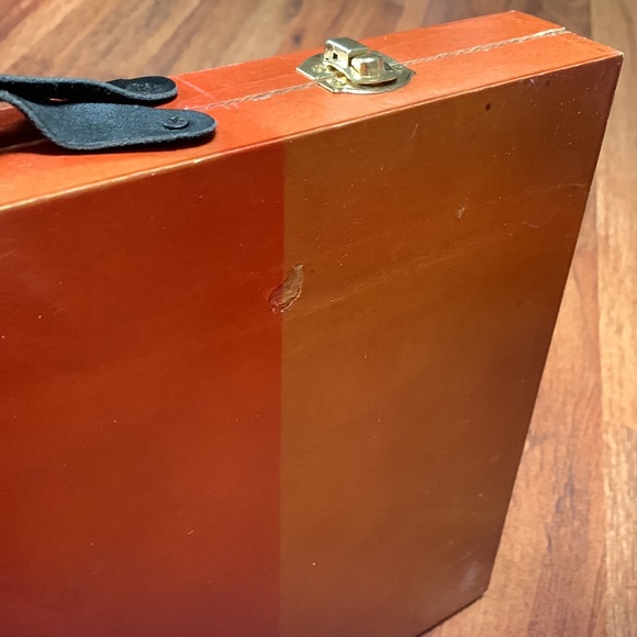 Art set in wood case, includes pastels, colored pencils, watercolors, markers… - Picture 4 of 9